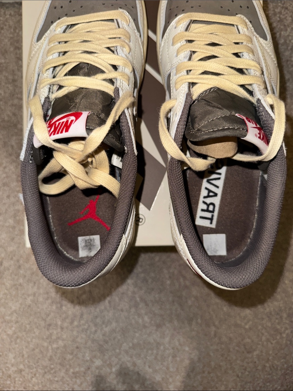 Travis Scott Reverse Mochas - Picture 7 of 11